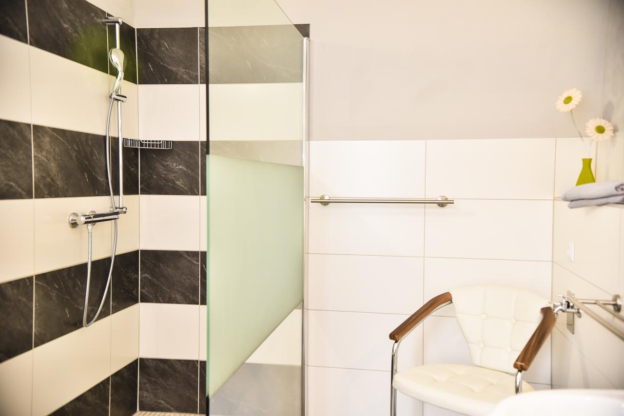 Ferienwohnung Schwarz & Weiss Eisenach Exteriör bild